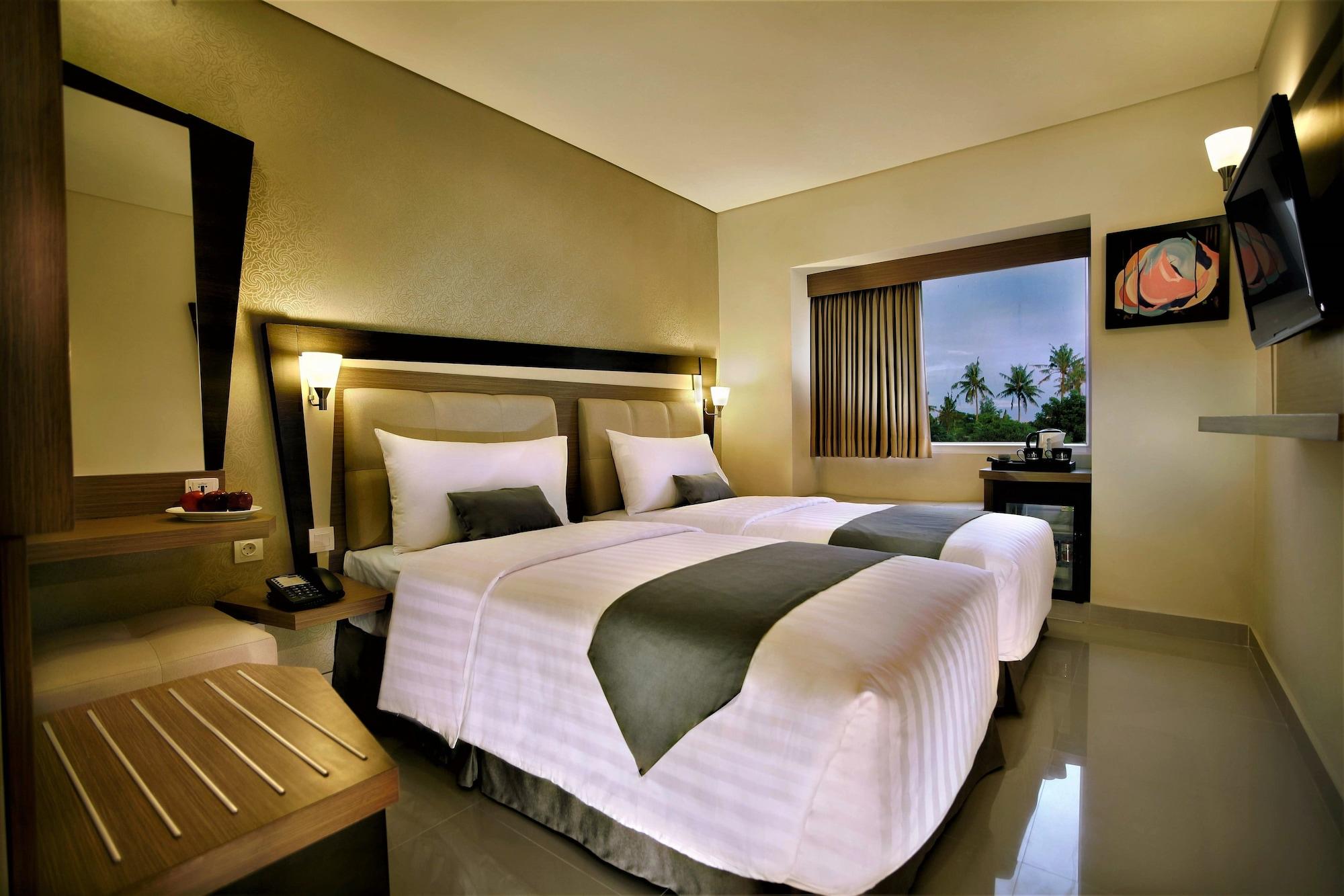 Hotel Neo - Kuta, Jelantik Legian Extérieur photo