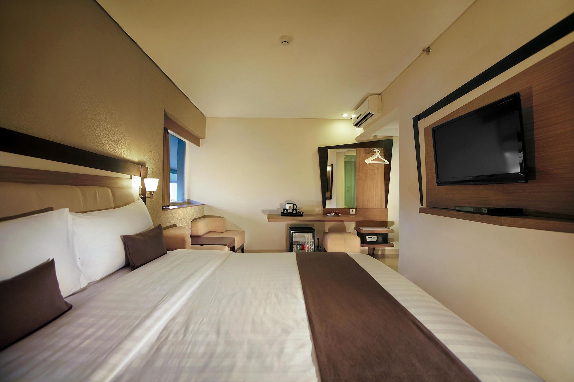 Hotel Neo - Kuta, Jelantik Legian Extérieur photo