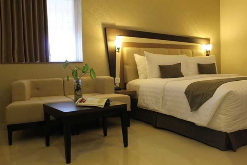 Hotel Neo - Kuta, Jelantik Legian Extérieur photo