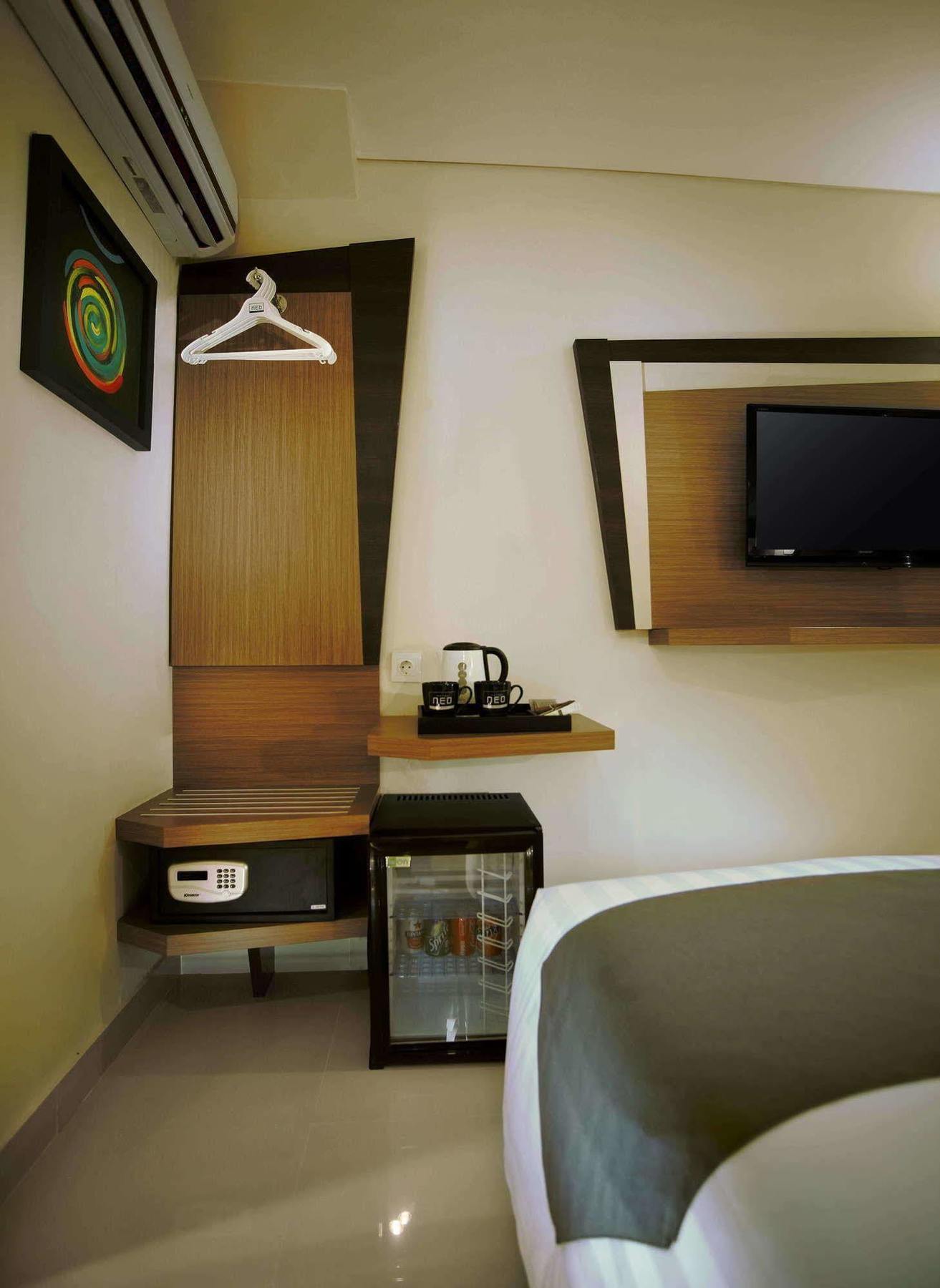 Hotel Neo - Kuta, Jelantik Legian Extérieur photo